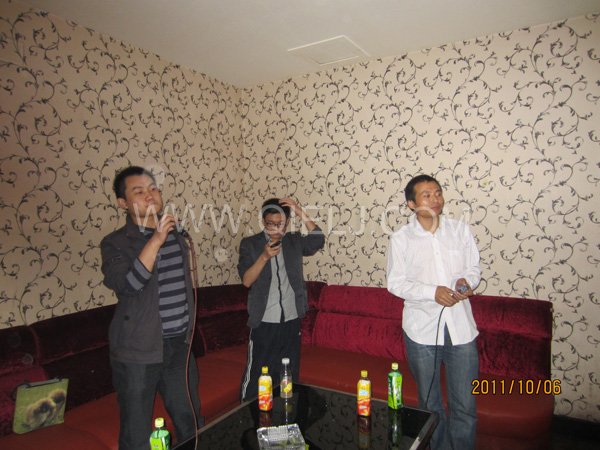 2011年10月，鄭州企鵝糧油機(jī)械有限公司--外貿(mào)部，十一國慶節(jié)團(tuán)體活動！(圖6)