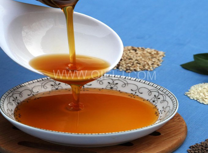 芝麻油提取加工，企鵝糧油機(jī)械生產(chǎn)色香味俱佳的油脂(圖1)